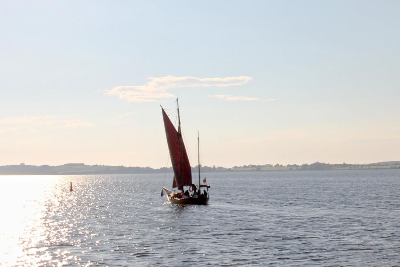 Strandhaus Mönchgut Ferienwohnungen Nr 08 inkl Sauna- Schwimmbadnutzung im AHOI Sellin Lobbe Exterior foto